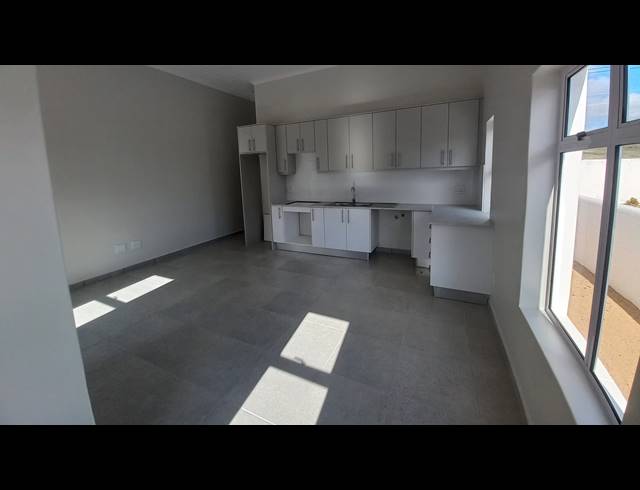 2 BEDROOM HOUSE FOR SALE IN LAMPIESBAAI